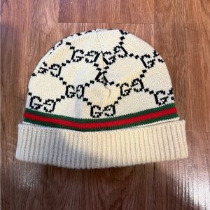 VINTAGE CREAM WOOL JACQUARD
GG BEANIE Unisex